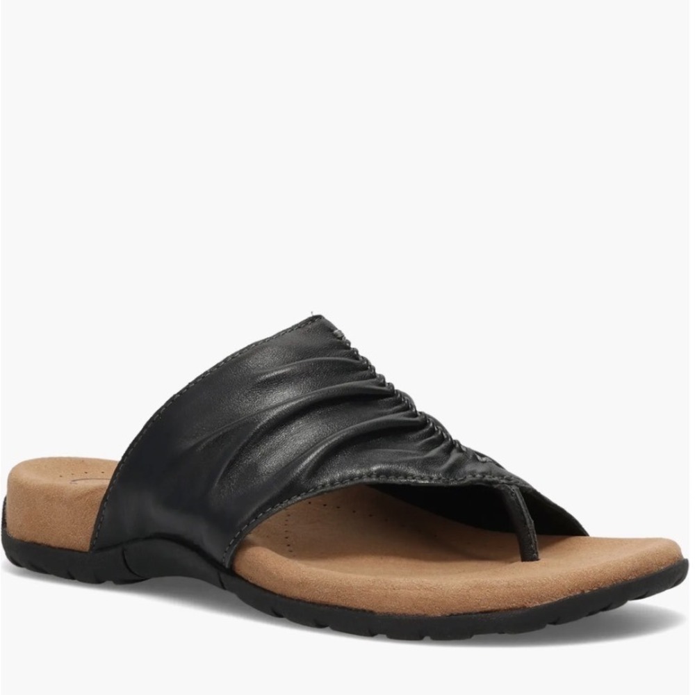 Taos Gift 2 Black Leather Ruched Thong Slide Sandals Women's Size 8 $160